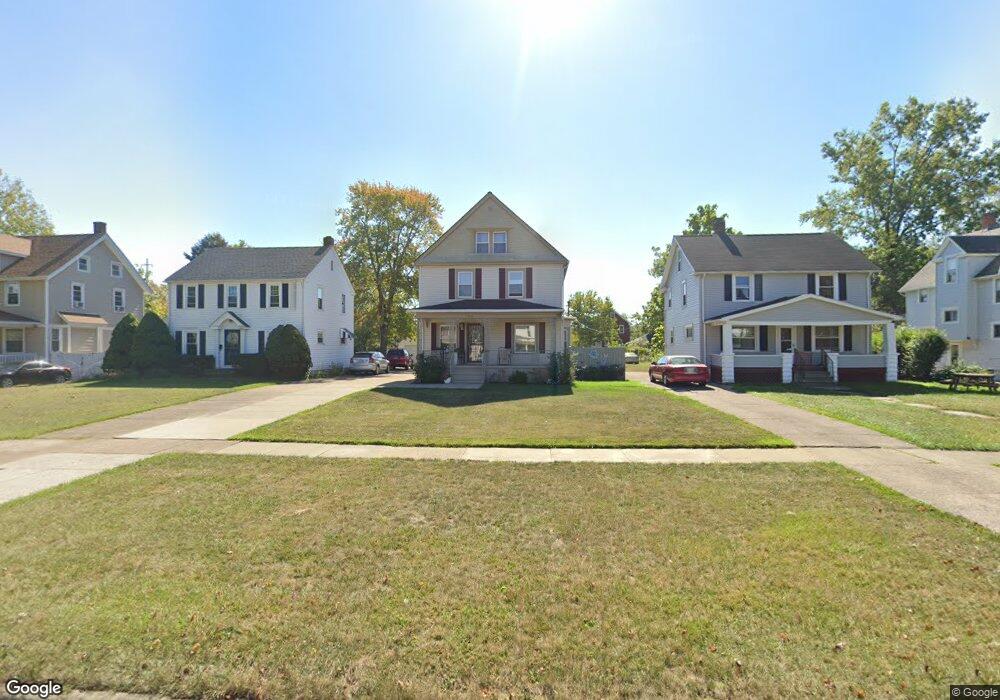 1958 E 31st St, Lorain, OH 44055 - photo 1