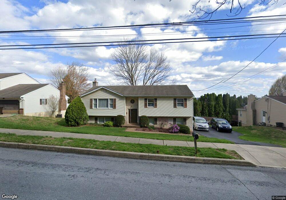 219 W Neversink Rd, Reading, PA 19606 - photo 1