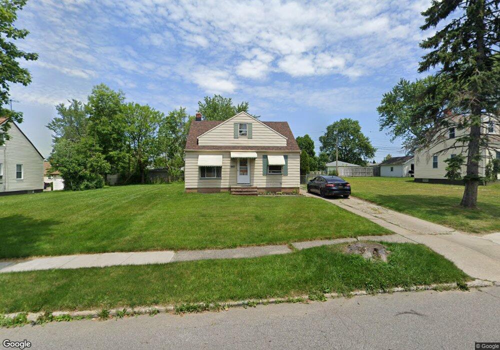 18709 Fairway Ave, Maple Heights, OH 44137 - photo 1