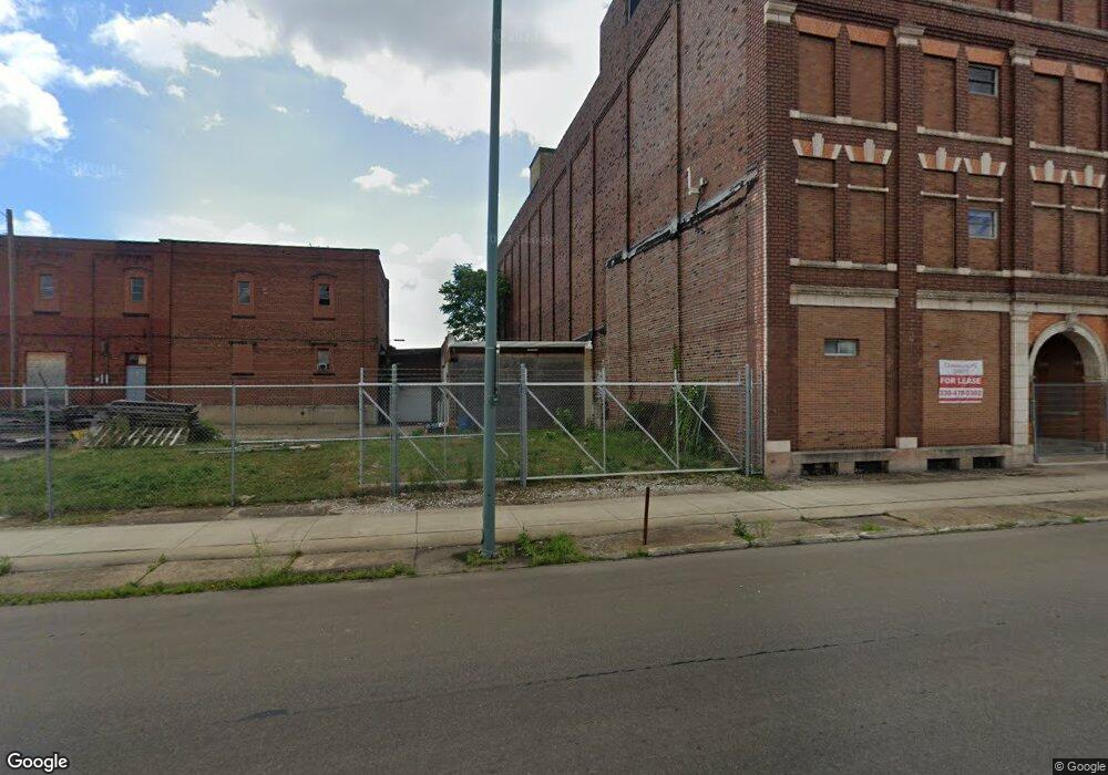 220 Cherry Ave NE, Canton, OH 44702 - photo 1