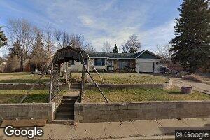 402 6th St N, Hettinger, ND 58639