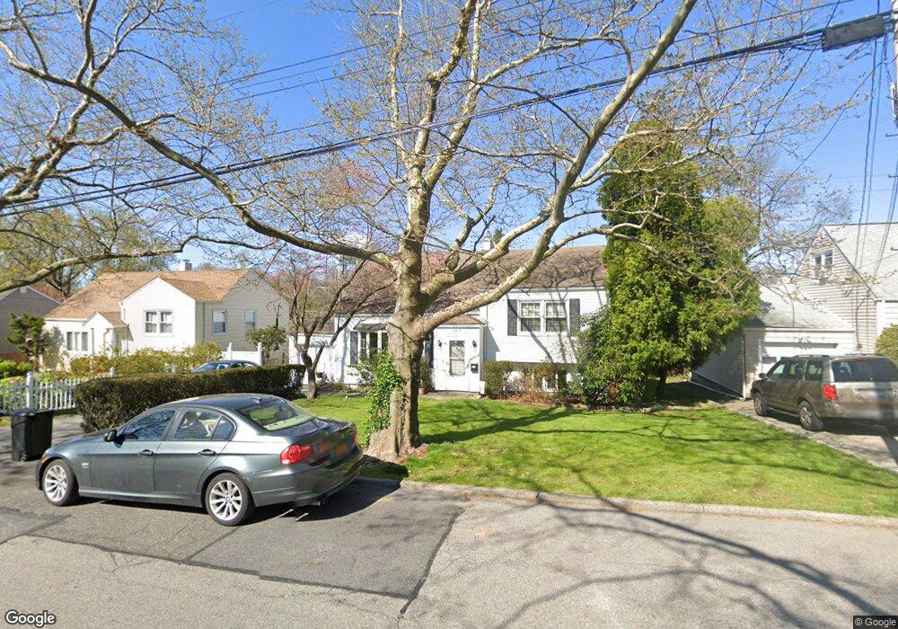 147 Remsen Rd, Yonkers, NY 10710 - photo 1