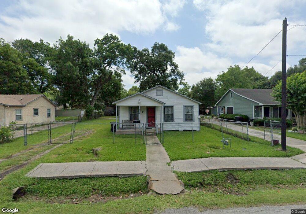 4206 Russell St, Houston, TX 77026 - photo 1