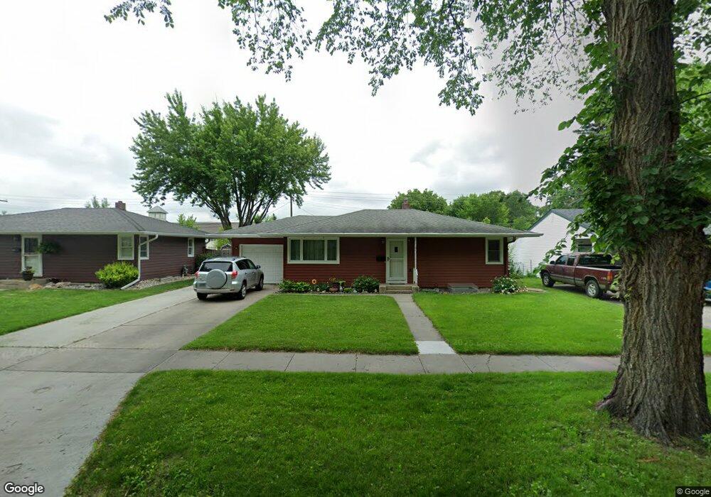 317 25th Ave N, Fargo, ND 58102 - photo 1