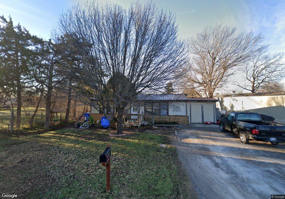 208 W E Ave, Cache, OK 73527 - photo 1