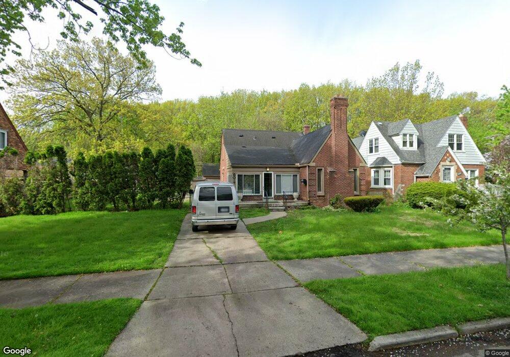 6017 Hillcrest St, Grosse Pointe, MI 48236 - photo 1