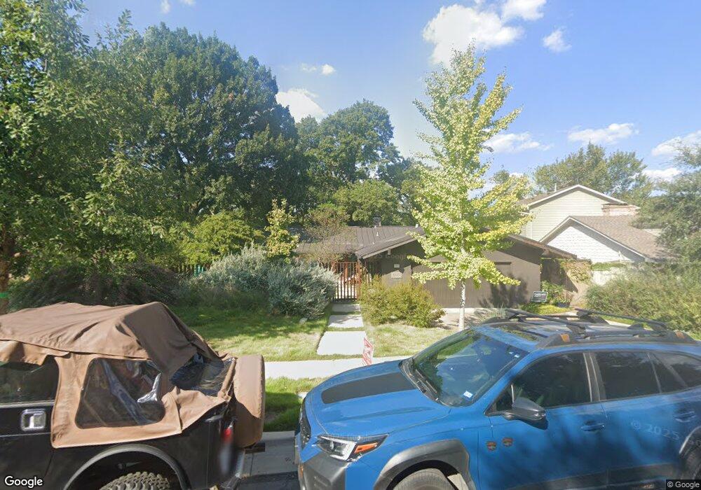 6881 Carolyncrest Dr, Dallas, TX 75214 - photo 1