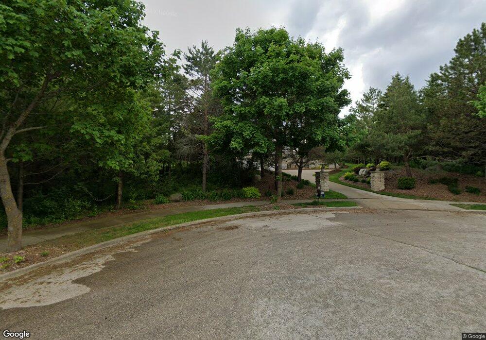 522 Meadowlark Ct, West Bend, WI 53090 - photo 1