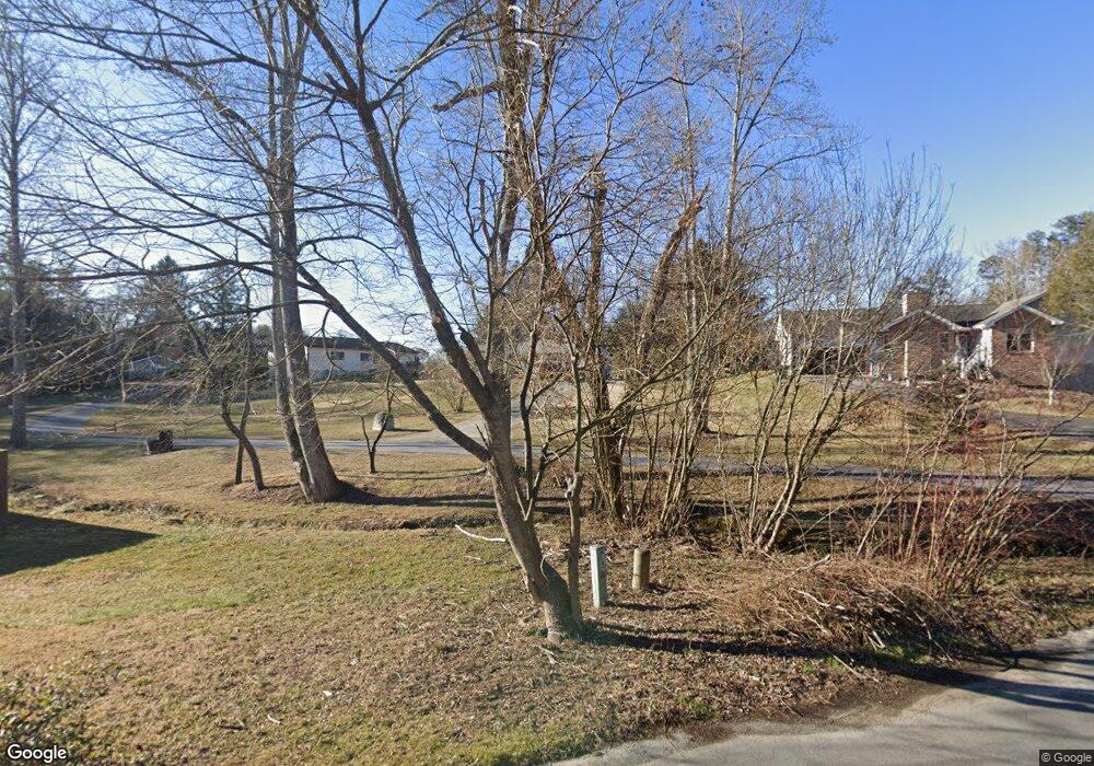 102 Cedar Creek Dr, Hendersonville, NC 28792 - photo 1