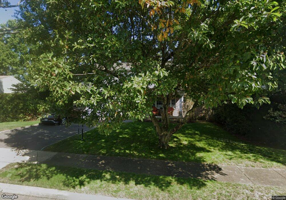 3 Cathy Ct, Glen Head, NY 11545 - photo 1