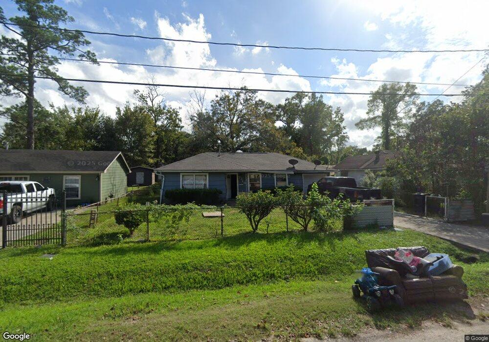 7218 Weyburn St, Houston, TX 77028 - photo 1