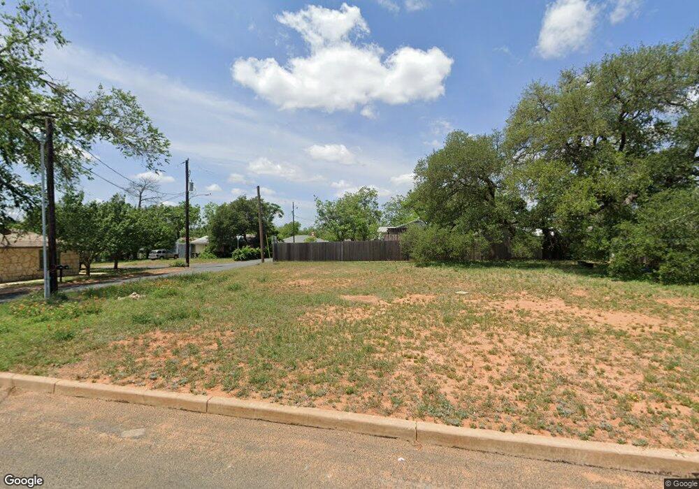 1012 E Hill St, Fredericksburg, TX 78624 - photo 1