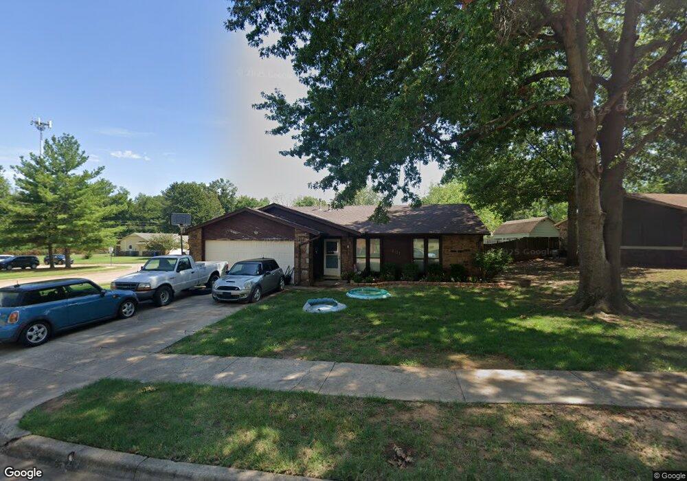 201 W Keywest St, Broken Arrow, OK 74011 - photo 1