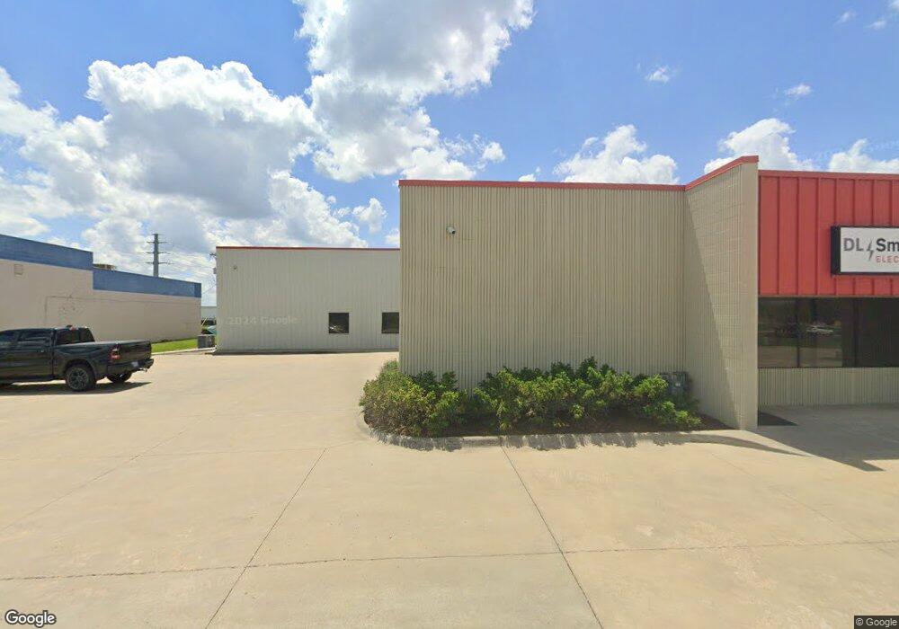 1405 SW 41st St, Topeka, KS 66609 - photo 1