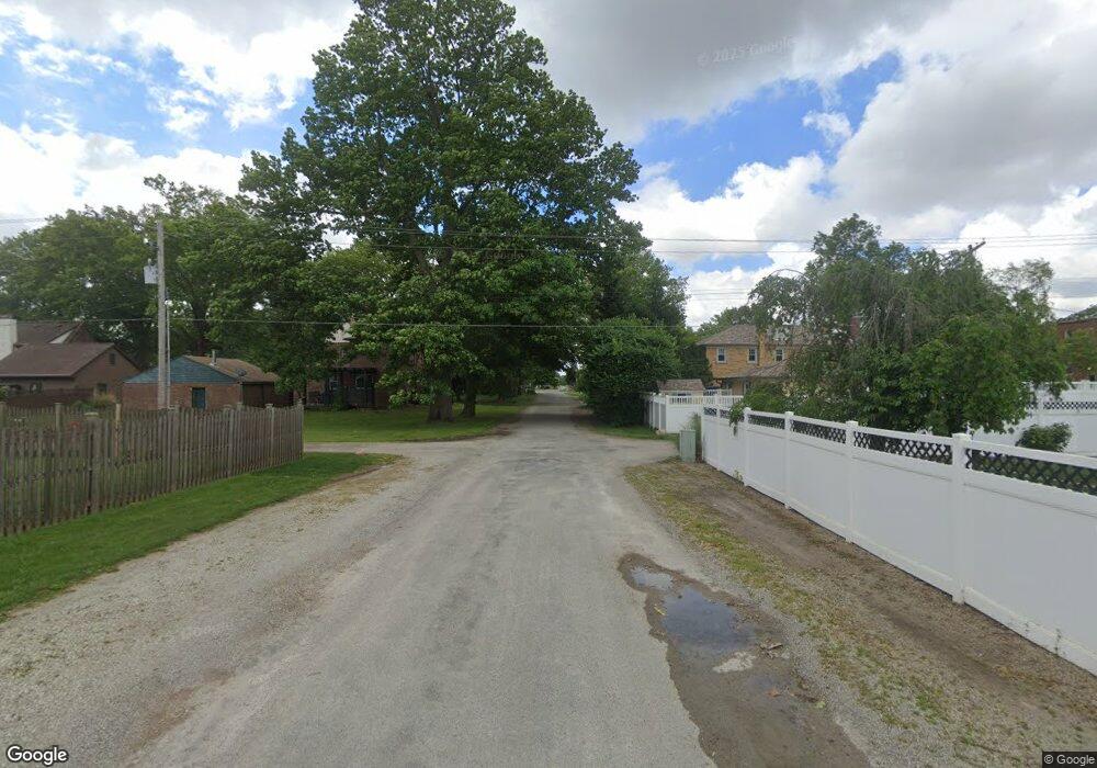 1307 S 5th St, Mattoon, IL 61938 - photo 1