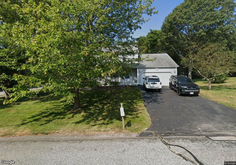 8 Bramblewood Ln, Wakefield, RI 02879 - photo 1