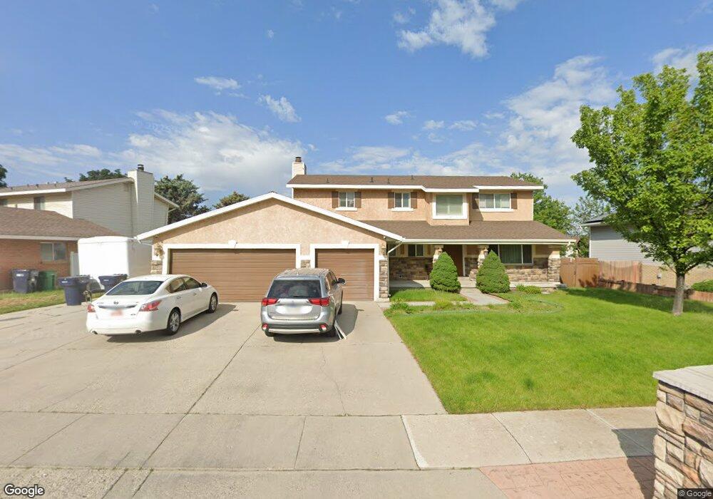 8754 Piper Ln, Sandy, UT 84093 - photo 1