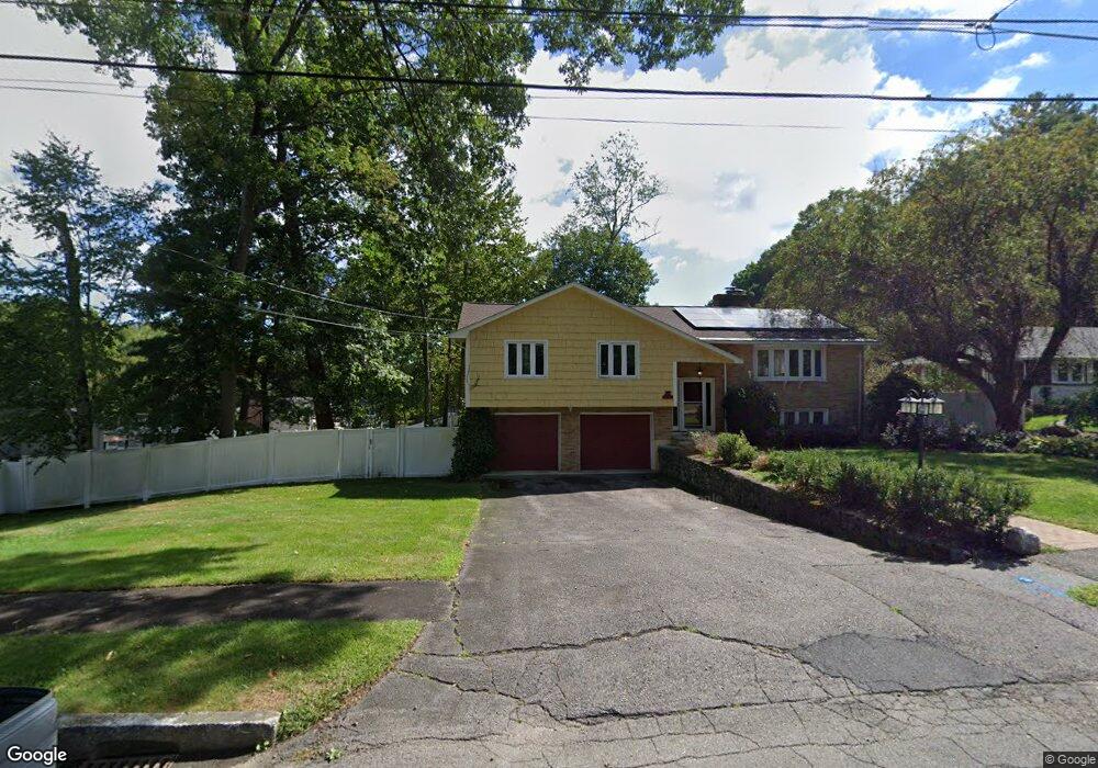 18 Craig Ln, Waltham, MA 02451 - photo 1