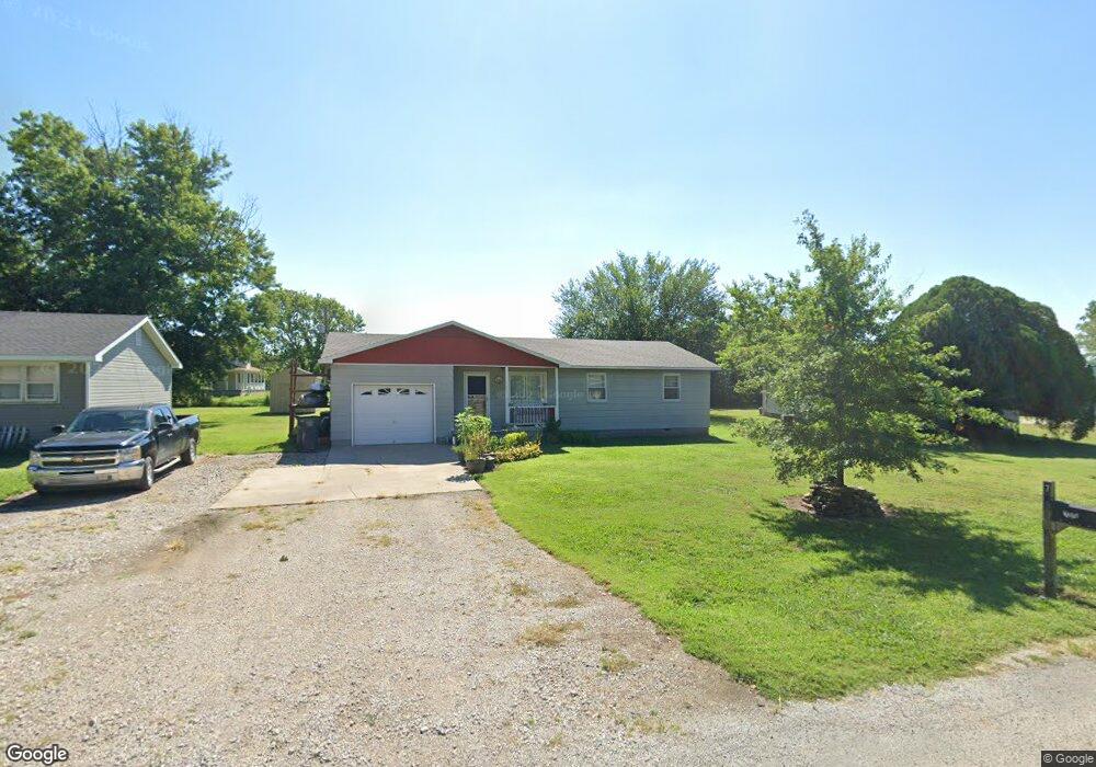 709 Wabash St, Altamont, KS 67330 - photo 1