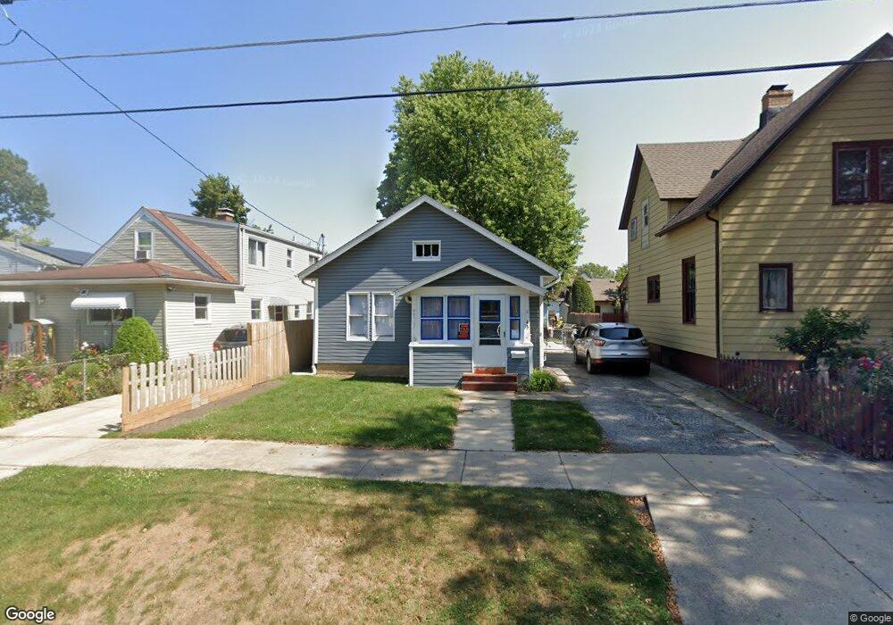 43 S Maple Ave, Waukegan, IL 60085 - photo 1