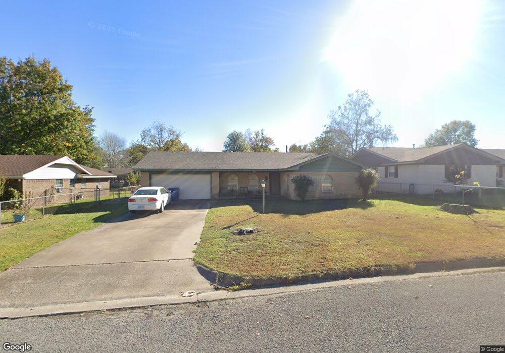 606 Lampton Ln, McAlester, OK 74501 - photo 1