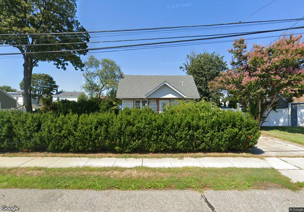 45 Kensington Ct, Copiague, NY 11726 - photo 1