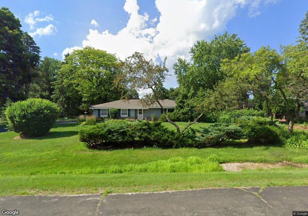 N59W26356 Mountain Shadows Dr, Sussex, WI 53089 - photo 1