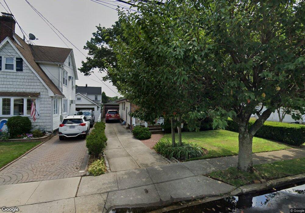 16 Waterview Place, Lynbrook, NY 11563 - photo 1