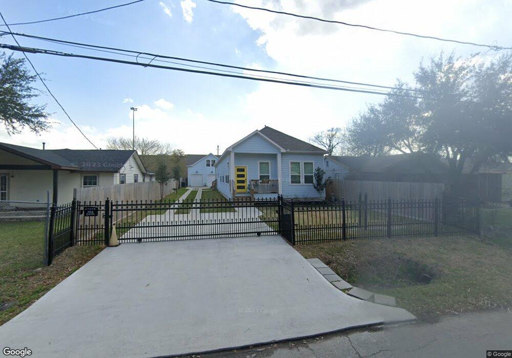 418 Caplin St, Houston, TX 77022 - photo 1