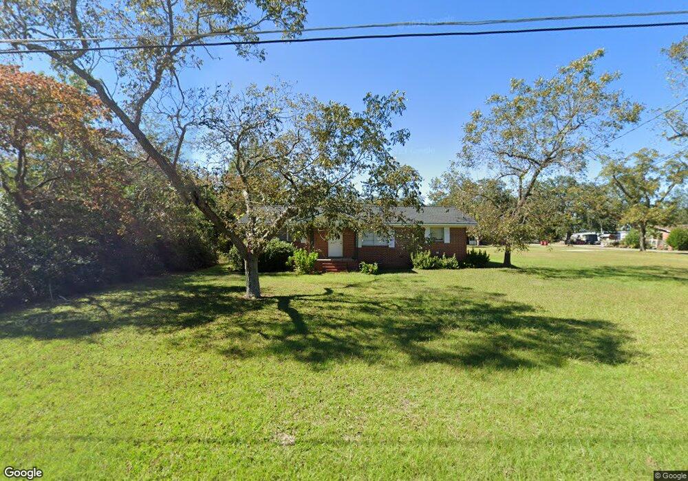917 Holly St, Blackshear, GA 31516 - photo 1