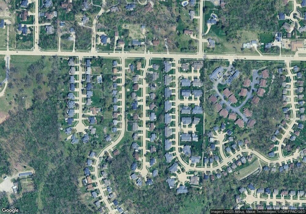 4028 Forest View Ct NE, Cedar Rapids, IA 52411 - photo 1