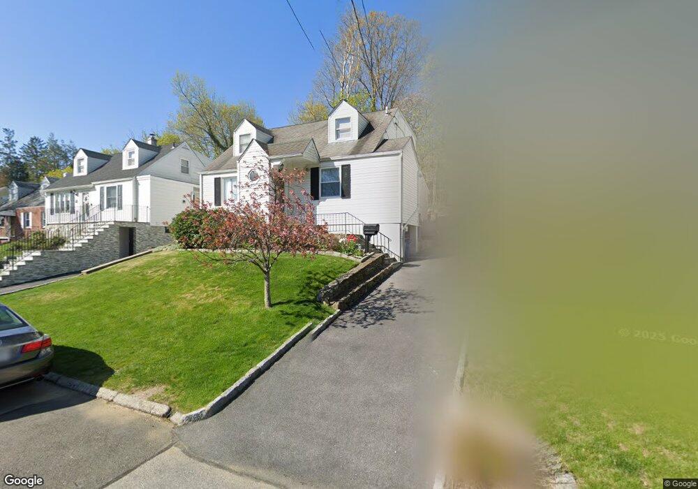 30 Cantitoe Rd, Yonkers, NY 10710 - photo 1