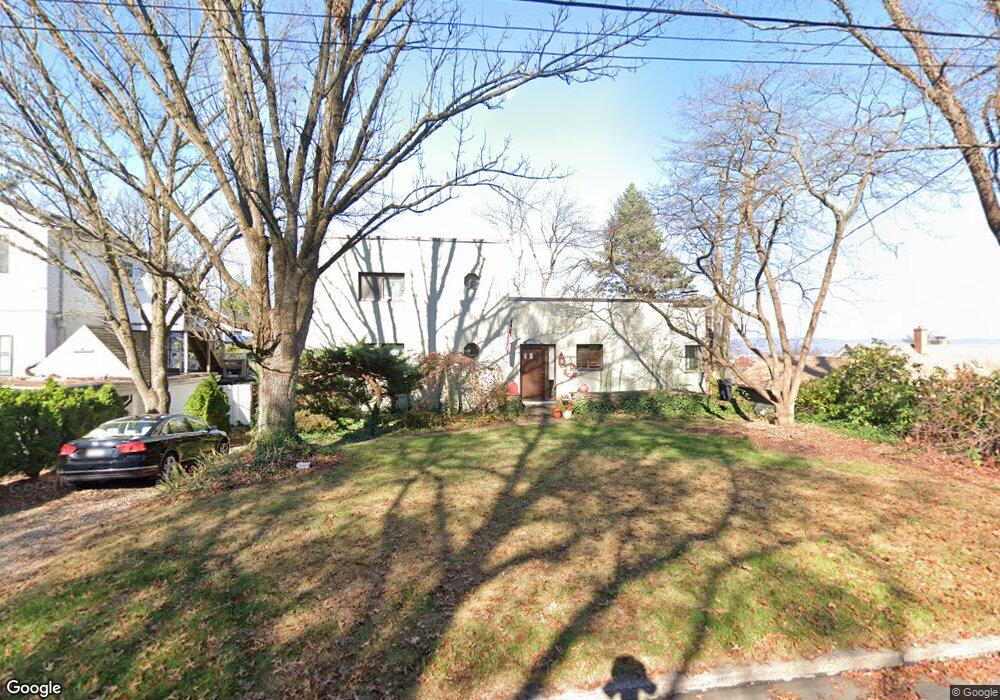 423 Summit St, Lemoyne, PA 17043 - photo 1