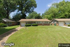 9801 Wendell Dr, Saint Louis, MO 63136
