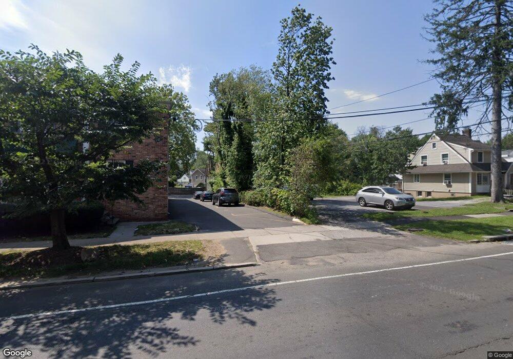 406 Courtland Ave unit A, Stamford, CT 06906 - photo 1