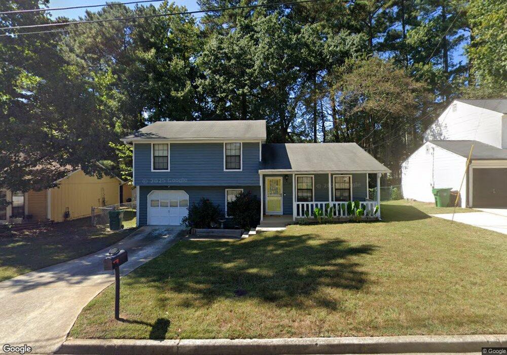 2207 Victoria Place unit 4, Lithonia, GA 30058 - photo 1