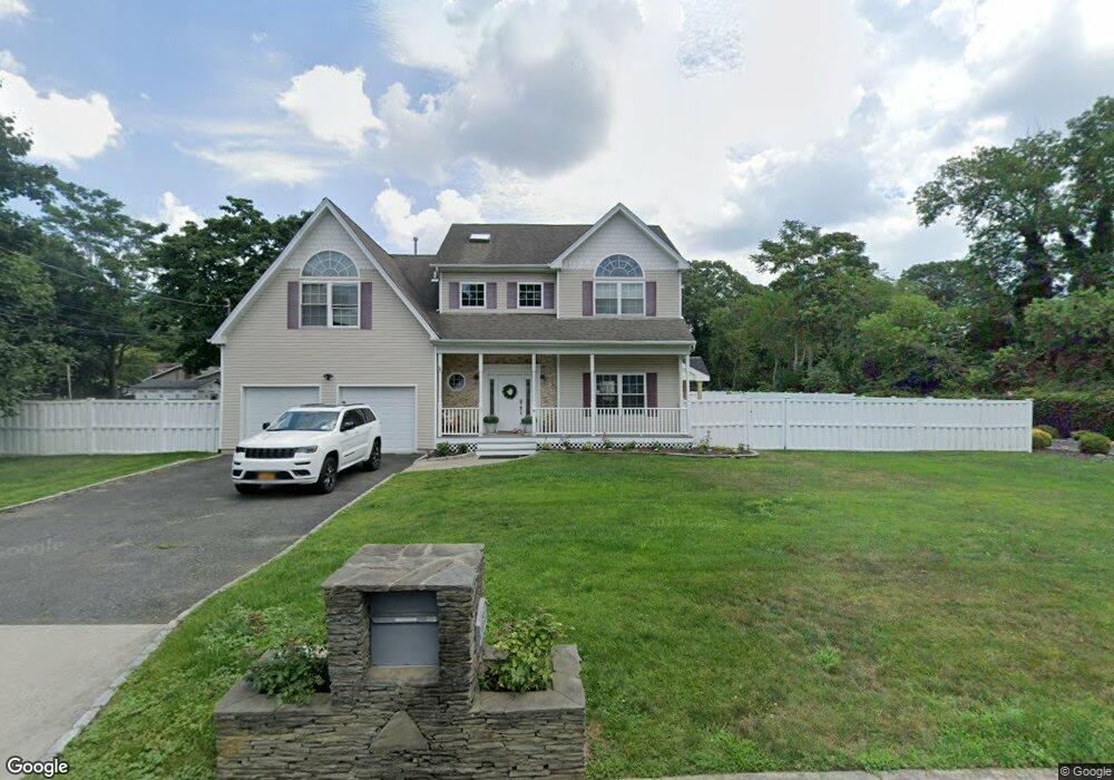 7 Woodland Ave, Holtsville, NY 11742 - photo 1