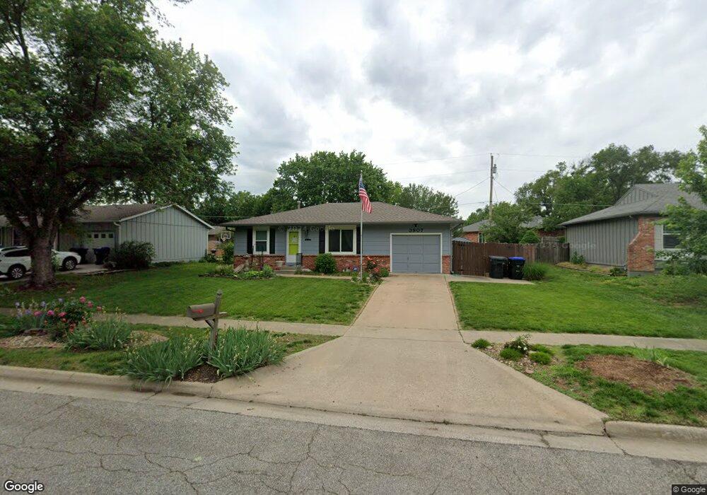 3907 SW Atwood Ave, Topeka, KS 66610 - photo 1