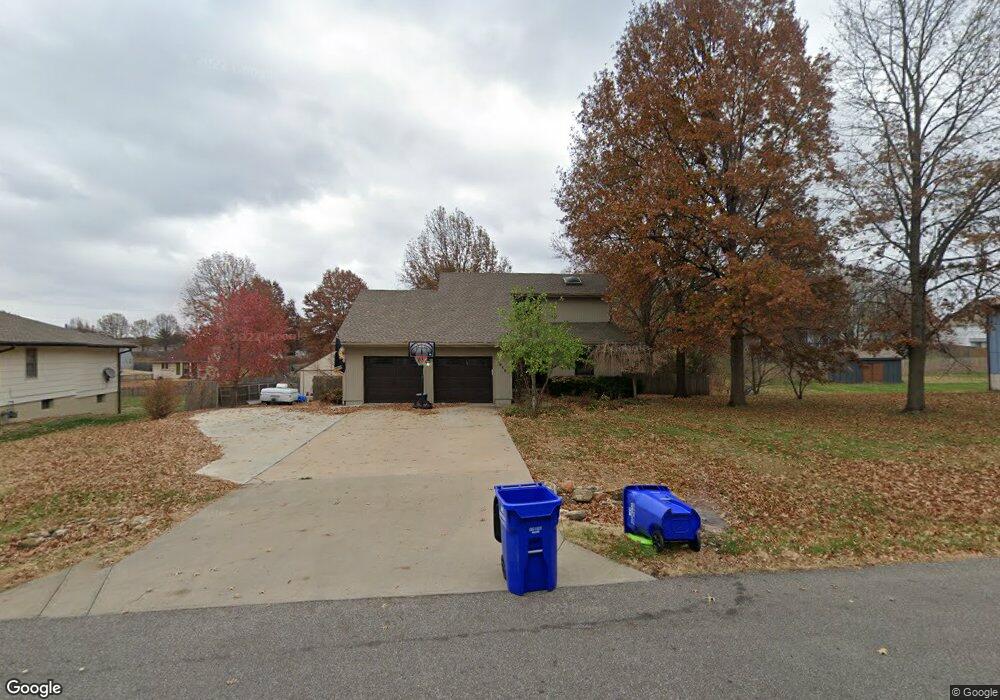 5615 Meadow Sweet Ln, Shawnee, KS 66226 - photo 1