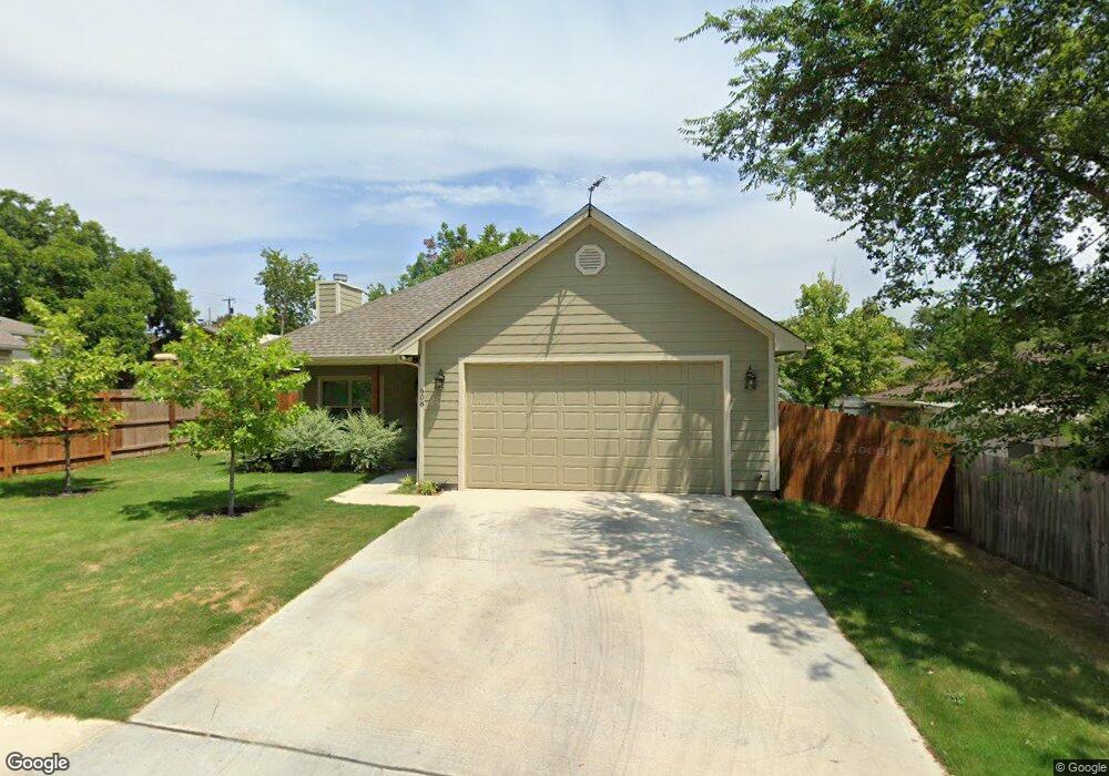 608 W Ward St, Decatur, TX 76234 - photo 1