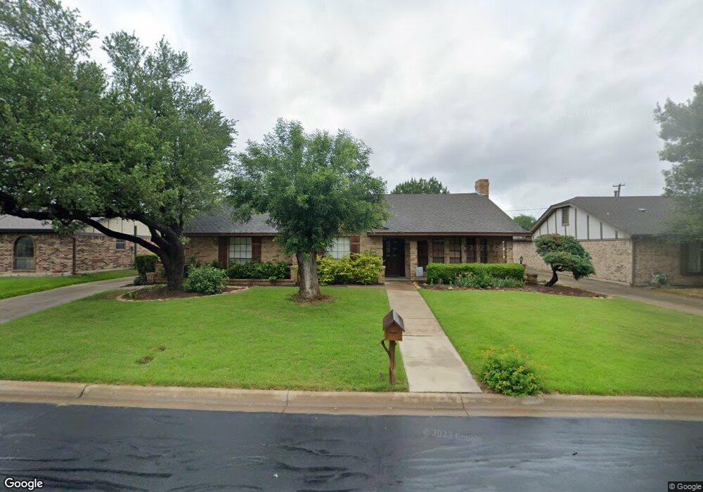 228 W Louella Dr, Hurst, TX 76054 - photo 1