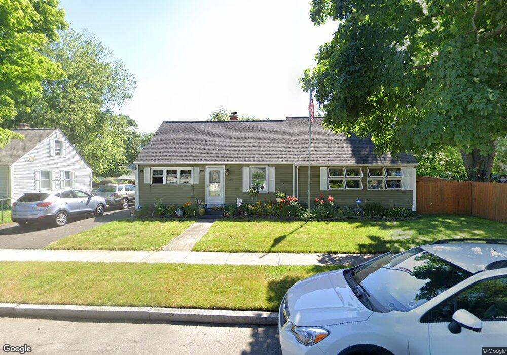 25 Pemaquid St, Indian Orchard, MA 01151 - photo 1