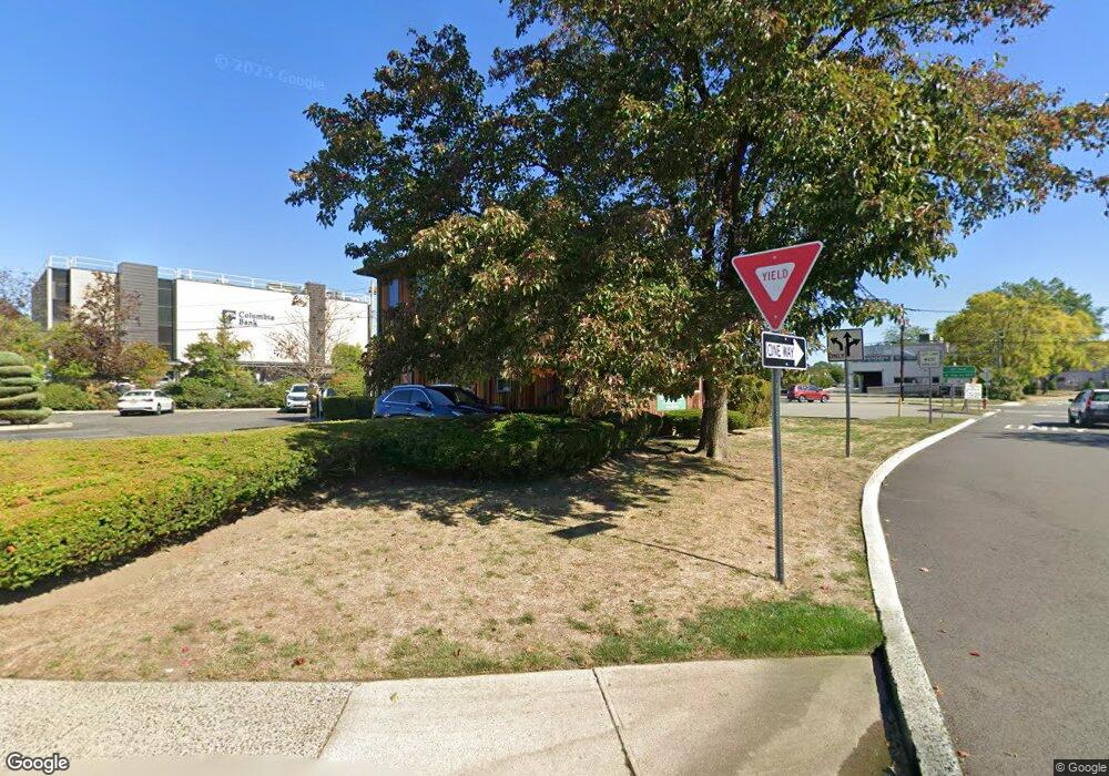 99 Plaza Rd unit 2, Fair Lawn, NJ 07410 - photo 1