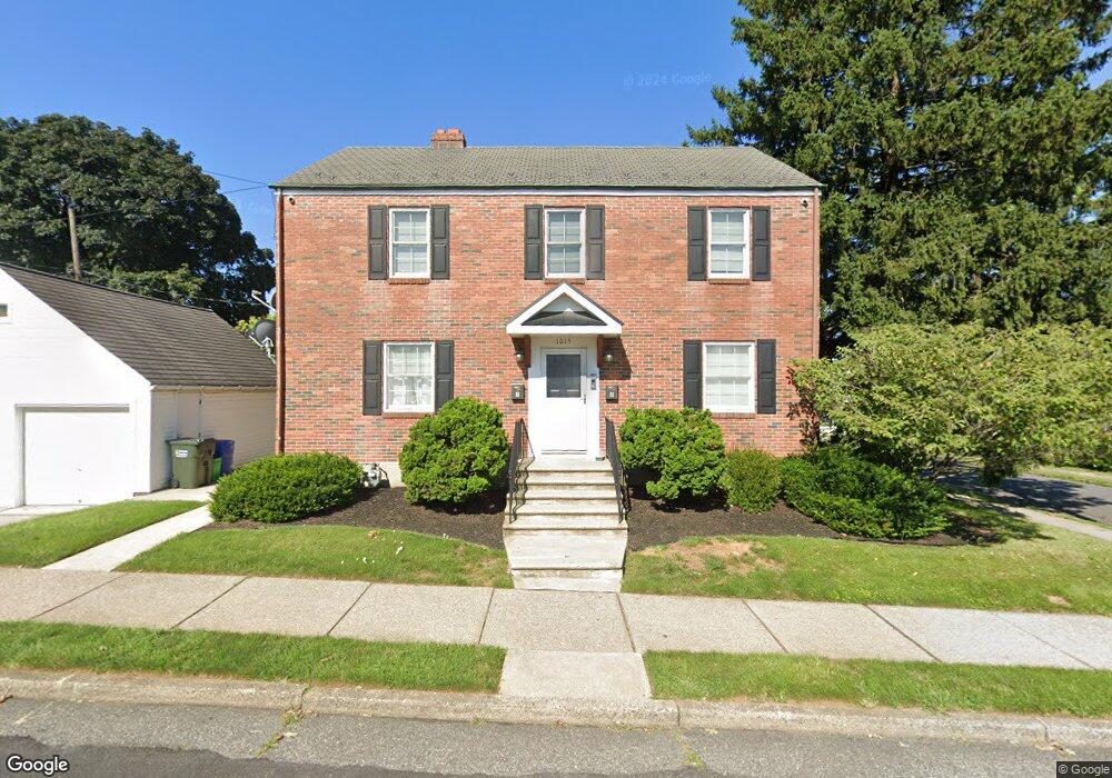 1015 Maple St unit 2, Bethlehem, PA 18018 - photo 1