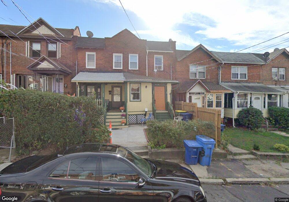 242 Wood St, Waterbury, CT 06704 - photo 1