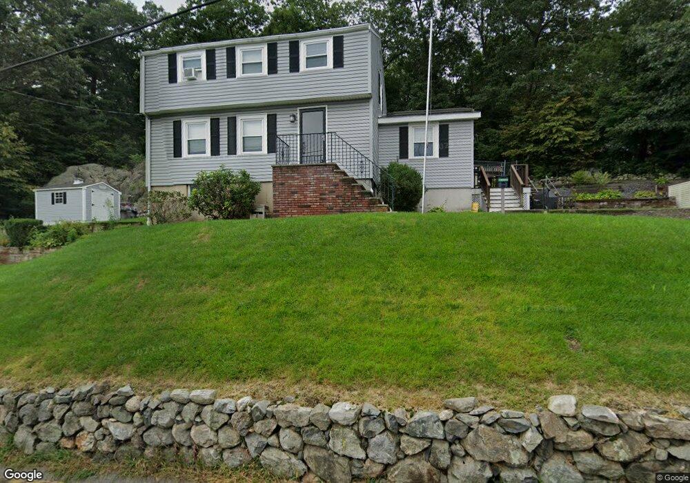 20 Hiawatha Rd, Woburn, MA 01801 - photo 1
