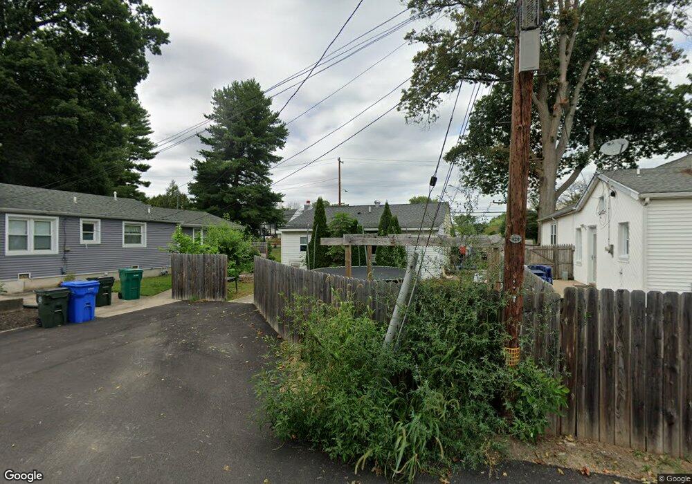 704 Raleigh Ct, Wallingford, PA 19086 - photo 1