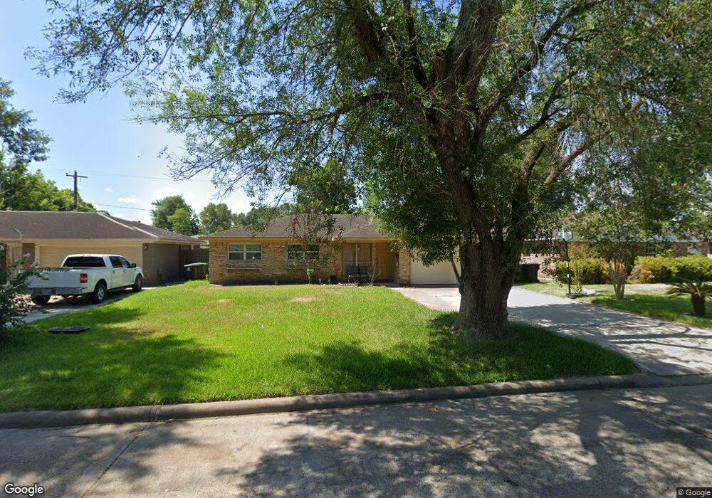 911 Helms Rd, Houston, TX 77088 - photo 1