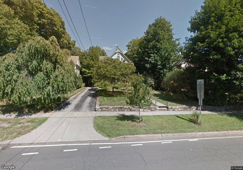 423 Courtland Ave, Stamford, CT 06906 - photo 1