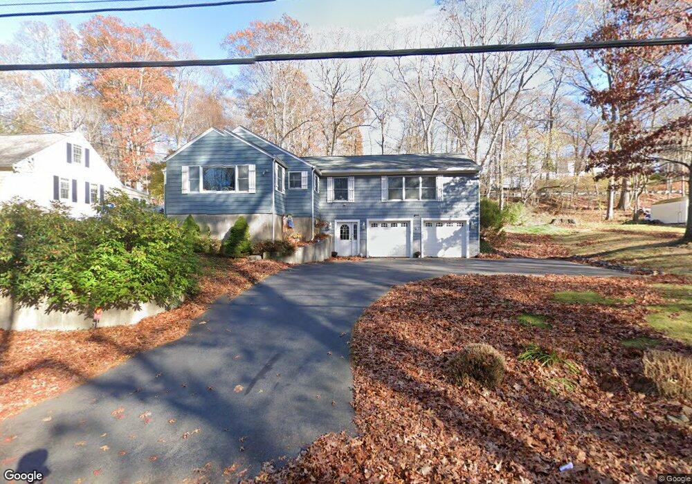 108 Giants Neck Rd, Niantic, CT 06357 - photo 1